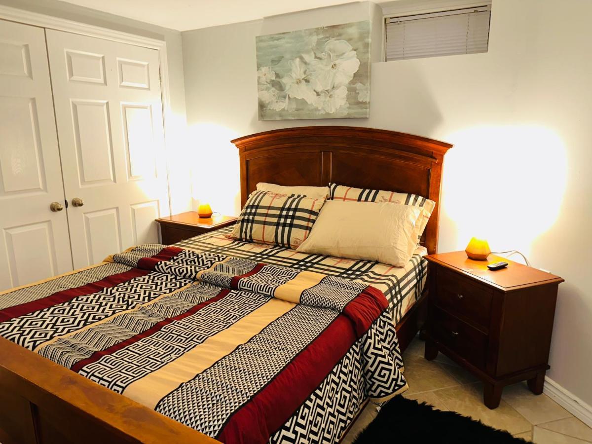 Deluxe Double Room- Hazel Stays ミシサガ エクステリア 写真